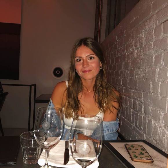 Meet your Posher, Emilie - Picture 1 of 1